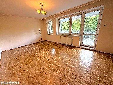 Mieszkanie 4-pokojowe z balkonem i garażem na Ptasim Osiedlu!