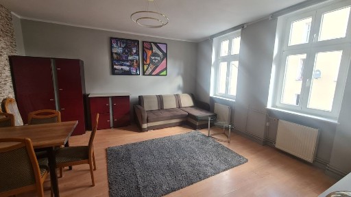 Wynajmę 2-pokojowe mieszkanie o powierzchni 47m2 na drugim piętrze