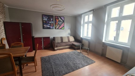 Wynajmę 2-pokojowe mieszkanie o powierzchni 47m2 na drugim piętrze