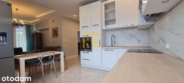 Dwa wygodne pokoje w modernistycznej kamienicy