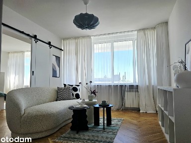 55 m² z widokiem na Starym Mokotowie - wnętrze z motywem żurawia