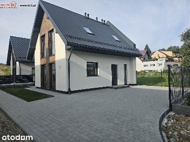 bardzo ładny nowy dom