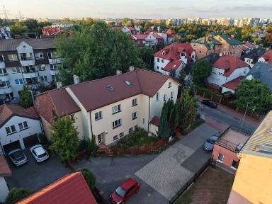 Budynek 800 m2 + duża działka pod działalność