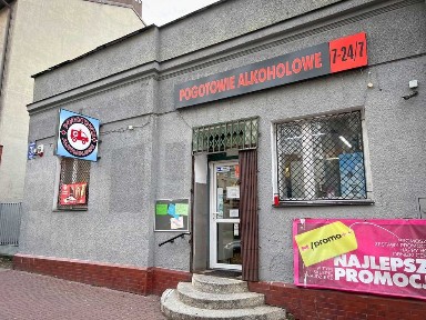 Wynajmę lokal 75m w centrum.
