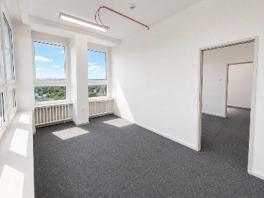 Biuro z widokiem na wynajem | Łódź Teofilów | 51 m² | Wersalska | Parking i recepcja | 24/7