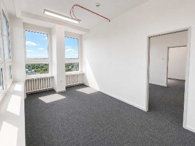 Biuro z widokiem na wynajem | Łódź Teofilów | 51 m² | Wersalska | Parking i recepcja | 24/7