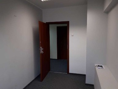 Lokal Biurowy 13 m² z Klimatyzacją w Bardzo Dobrej Lokalizacji