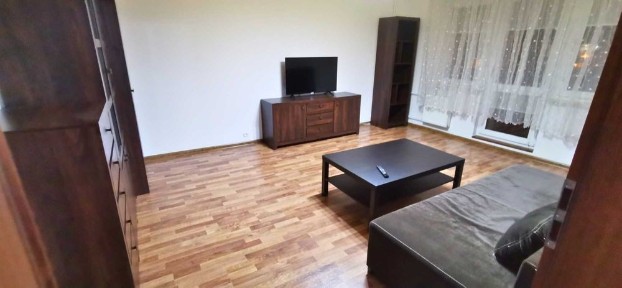 Wynajmę przestronne 2-pokojowe mieszkanie 47 m² z balkonem | Winogrady | Os. Zwycięstwa przy PST | UAM | UE | Kampus