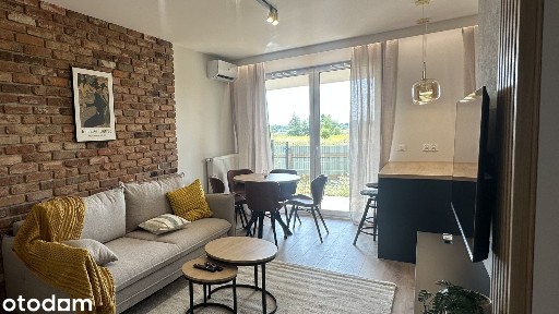 Stylowe, w pełni urządzone mieszkanie plus taras, klimatyzacja i garaż