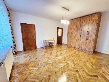 Sprzedam kawalerkę 32m2 w Krakowie, bezpośrednio od właściciela, ul. Fałata, po generalnym remoncie