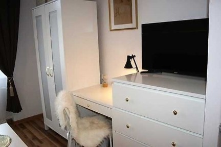 Pabianicka 34, Górna, funkcjonalne studio, BRAK PROWIZJI