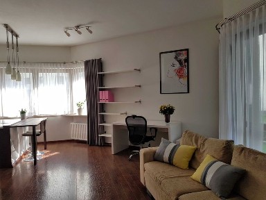 Przestronne mieszkanie na ul Giełdowej/Wola. 62m2, 2 pokoje, taras.