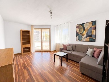 49 m² / 2 pokoje / Osobna kuchnia / Balkon 10 m² / Garaż podziemny