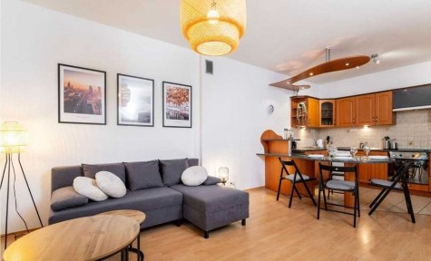 Apartament na Saskiej Kępie - w pełni wyposażony, z balkonem, cichy i jasny
