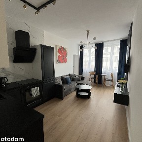 Mieszkanie 3-pokojowe w Gdyni -balkon, parking, winda.