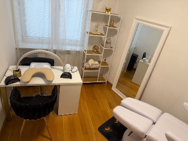 Do wynajęcia osobny, w pełni wyposażony gabinet manicure / pedicure - centrum Krakowa