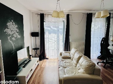 Dwupokojowe mieszkanie z balkonem i windą na Pradze