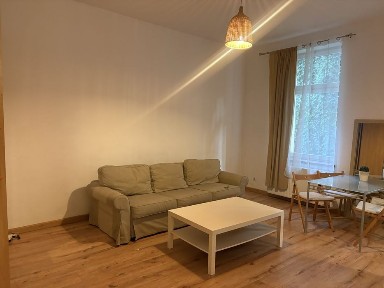 Przestronna kawalerka w okolicach al 29 listopada