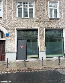 Lokal handlowy z dużymi witrynami - Pl. Trzech Krzyży