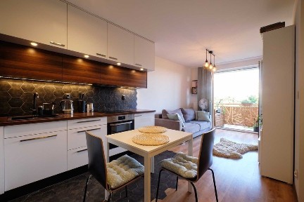 BEZ PROWIZJI | Przestronne mieszkanie | Idealne dla pary | Nowa Huta | ul. Tomickiego |37m2