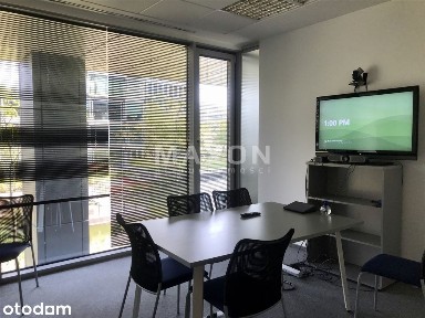 260 m2 w odrestaurowanej kamienicy