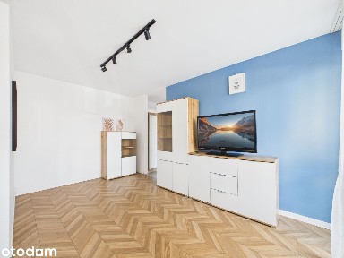 KONSTYTUCJI 3 MAJA | 48 M² | 2 POKOJE | BALKON | 1. PIĘTRO | WINDA