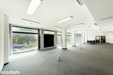 Biuro w centrum z parkingiem