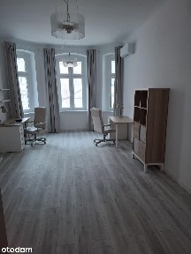 Lokal biurowy na parterze w Wildzie