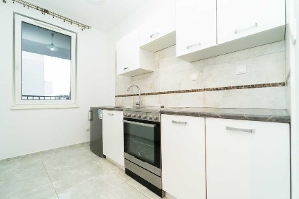 Orlińskiego, 1-pok 30 m2 z balkonem i osobną kuchnią, bezpośrednio