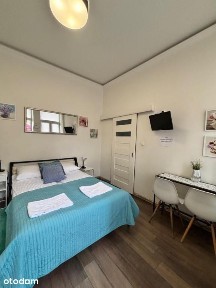 Studio na Foksal- umeblowane 20 m2 z windą i balkonem min.12m-cy