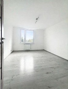 Na sprzedaż 3 pokojowe mieszkanie w Świdniku. 65.40 m2