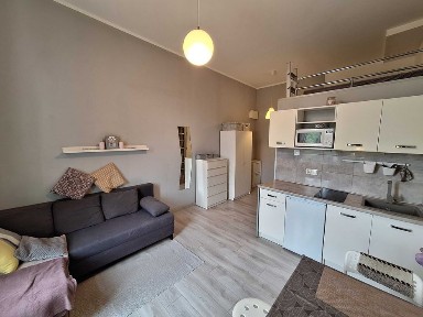 Kawalerka z sypialnią na antresoli w Centrum na przeciwko Manufaktury przy ul. Mielczarskiego 16.