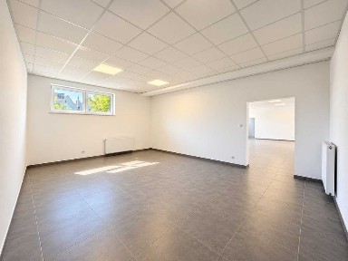 Lokal handlowo-usługowy 157 m² Mielec Smoczka + parking
