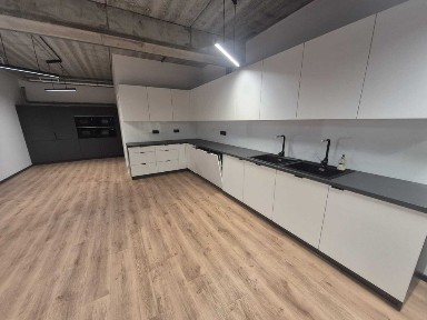 Lokal usługowo biurowy 600m2 Centrum