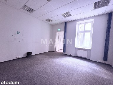 260 m2 w odrestaurowanej kamienicy
