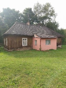 SIEDLISKO Z DOMEM, zabudowaniami gospodarczymi i wlasnym lasem- 1,1 HA | WÓJTOWA