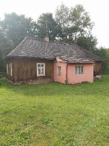 SIEDLISKO Z DOMEM, zabudowaniami gospodarczymi i wlasnym lasem- 1 HA | WÓJTOWA