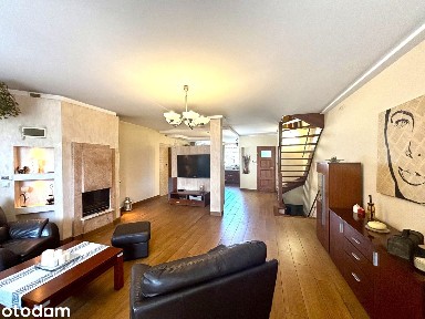 Funkcjonalny, przestronny dom 233 m², Radogoszcz-Zachód | Bezpośrednio