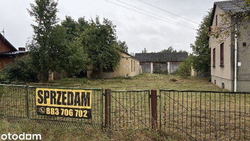Dom wolnostojący z budynkami gospodarczymi