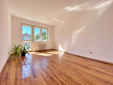Bezczynszowe 3 pokoje + ogród i budynek gospodarczy 48,95 m² | Łupawa