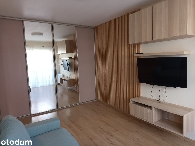 Słoneczne 2 pokoje (47 m²) z dużym balkonem | 1. piętro, winda.