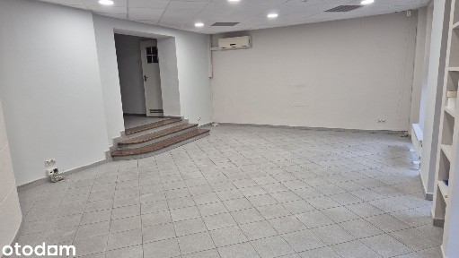 Lokal na wynajem w Śródmieściu z parkingiem