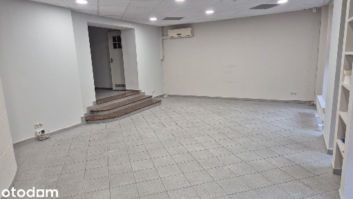 Lokal na wynajem w Śródmieściu z parkingiem