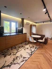 DWUPOZIOMOWE MIESZKANIE PREMIUM - msc. postojowe - 5 min od Ołtaszyn - Łącznie 56m2