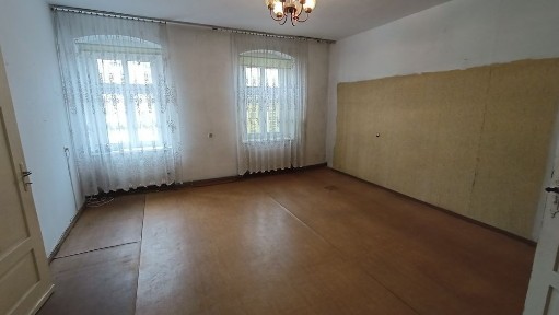 Mieszkanie 70 m do remontu w kamienicy.