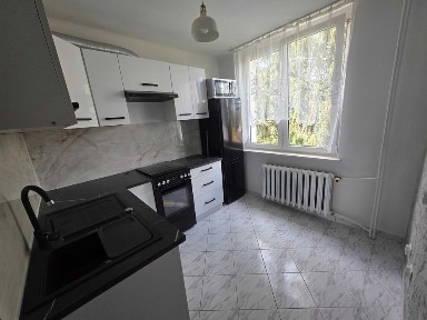 3 pokoje 49 m² niski czynsz, wspólnota| Balkon | Piwnica | Nowa kuchnia i AGD