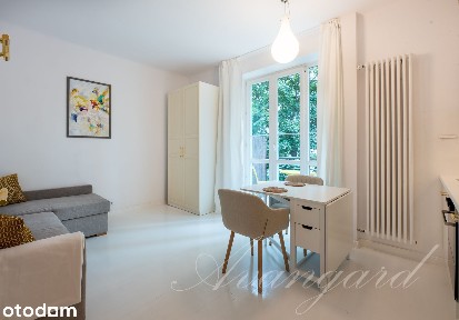 Przy Pl. Grunwaldzkim, urocze studio z balkonem.