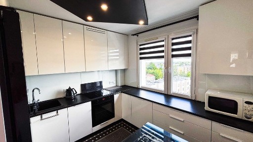 Mieszkanie 2 pokoje 47,50m, 7 piętro, balkon, piwnica.