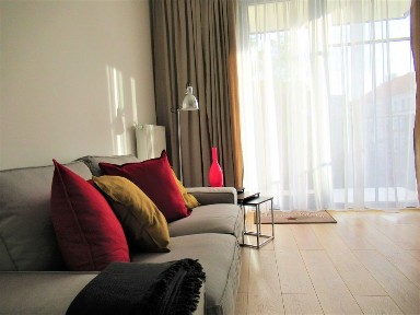 3 pokoje w centrum, balkon, winda, garaż, Hercena