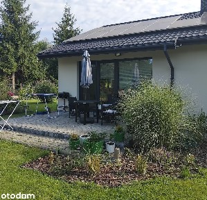 Parterowy dom z dużym ogrodem 1230 m²| PV 5,6 kW | Henryków-Urocze